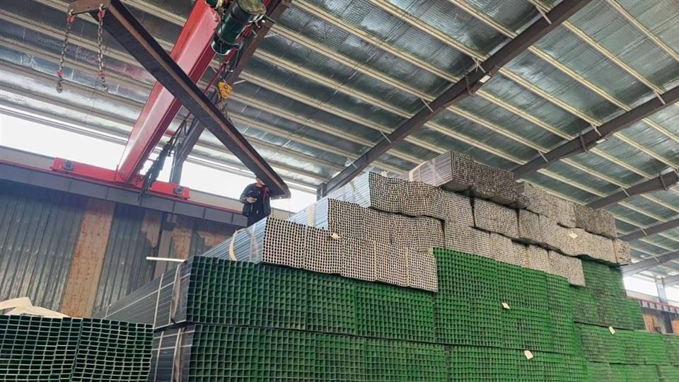 A500 GRA GI Pipe Hot Dipped Round Sqaure Steel Tube Tubos suppliers A500 GRA GI Pipe Hot Dipped Round Sqaure Steel Tube Tubos suppliers