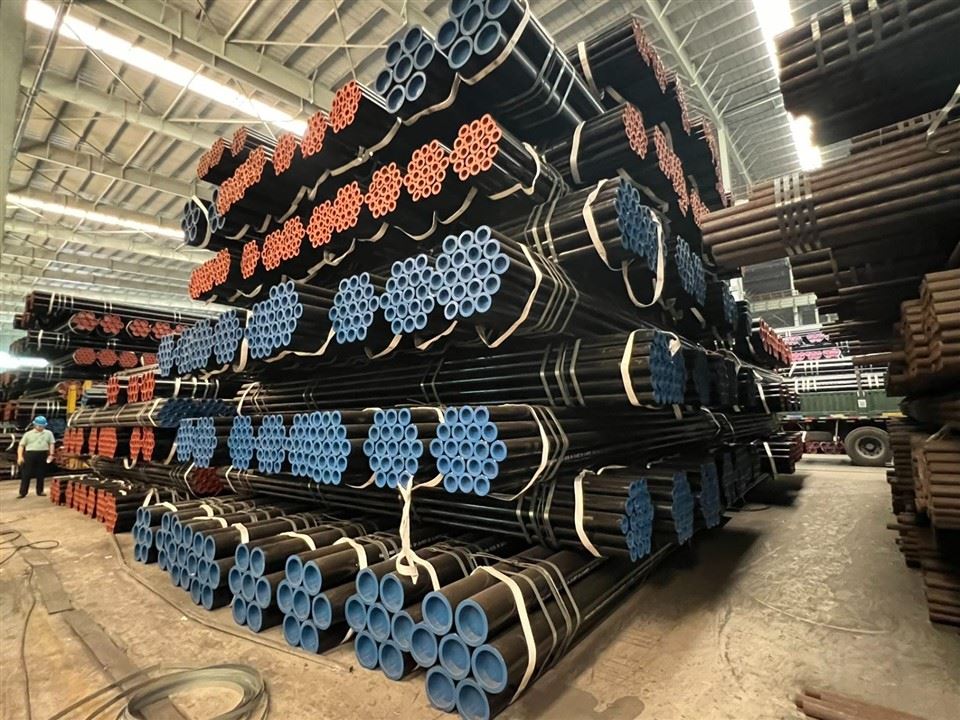 SEAMLESS STEEL PIPE A53 A106 API 5L GRB factory SEAMLESS STEEL PIPE A53 A106 API 5L GRB factory